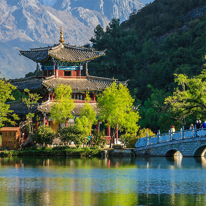 A large lake and green hill in Taiwan